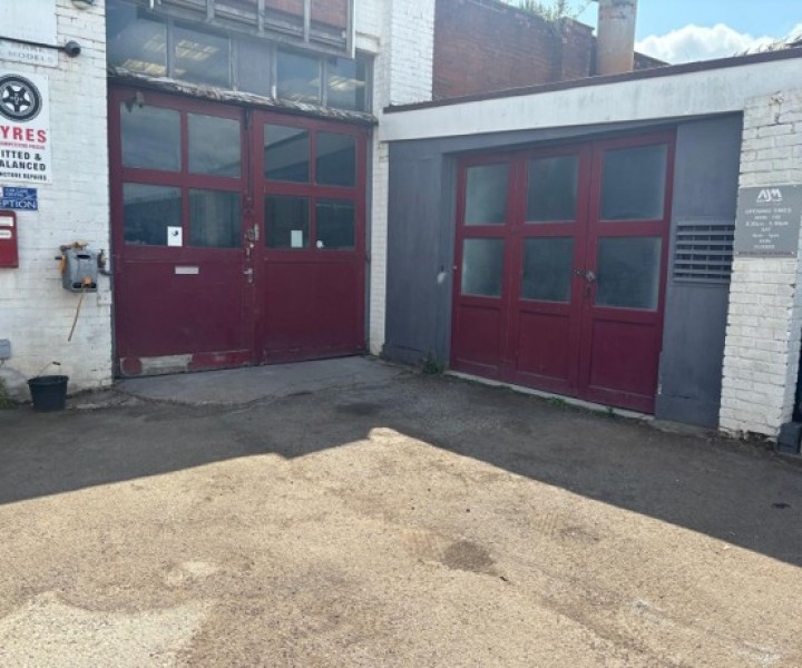 Aldridge Road, 1180, Unit 17