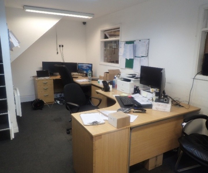 Atlas Trading Estate, Unit 8