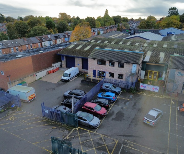Ewhurst Avenue, Unit 3a