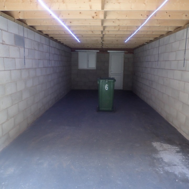 Redlands Road, Rear of, Garage